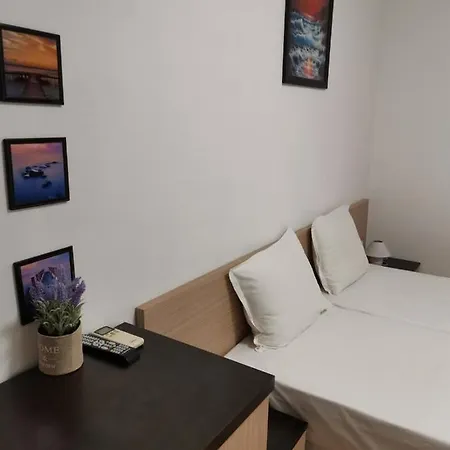 Гостевой дом слънчевият ъгъл - The Sunny Corner 4*