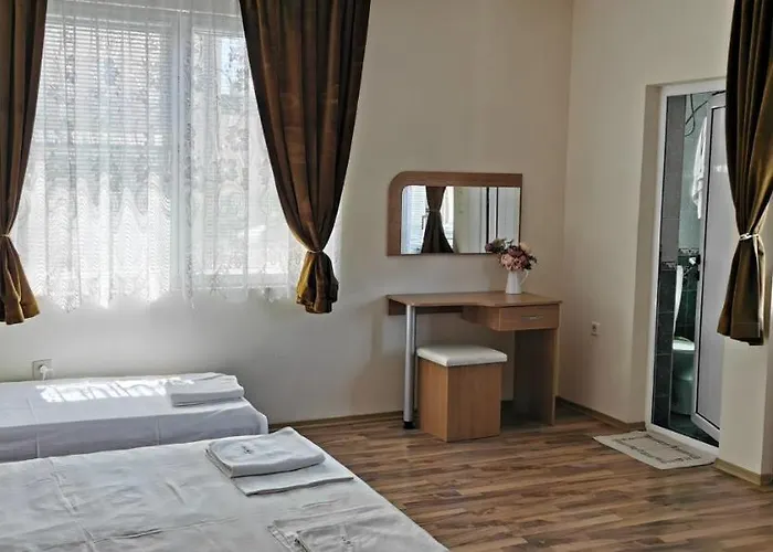 слънчевият ъгъл - The Sunny Corner Konukevi